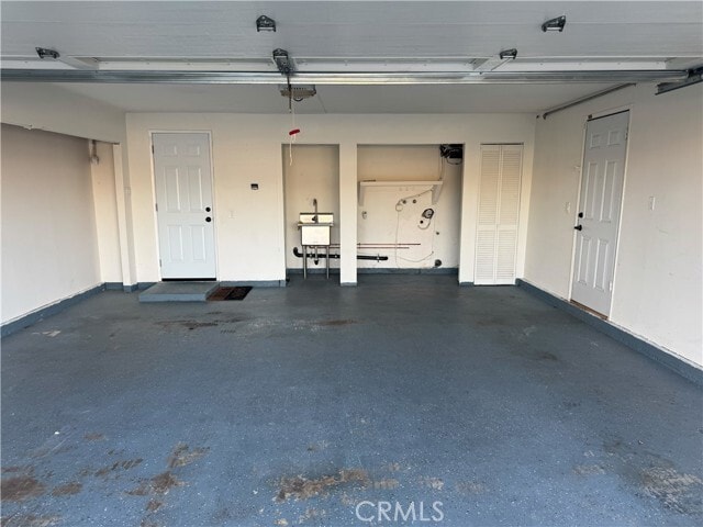 Building Photo - 18013 Kensington Ave