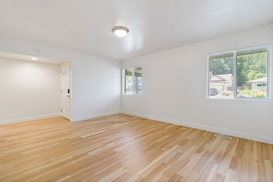 Building Photo - 1020 Stimel Dr