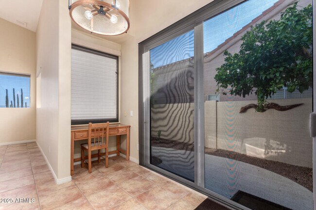 Building Photo - 11627 E Bella Vista Dr