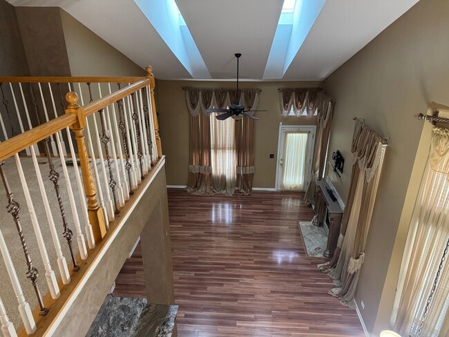 Building Photo - 916 Bluebell Cir