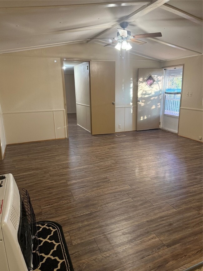 Building Photo - 10 Southwood Shores Dr