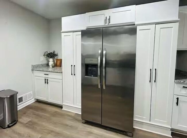 Building Photo - 3132 Forrest Hills Dr SW