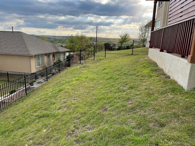 Building Photo - 7317 Highland Bluff Cove