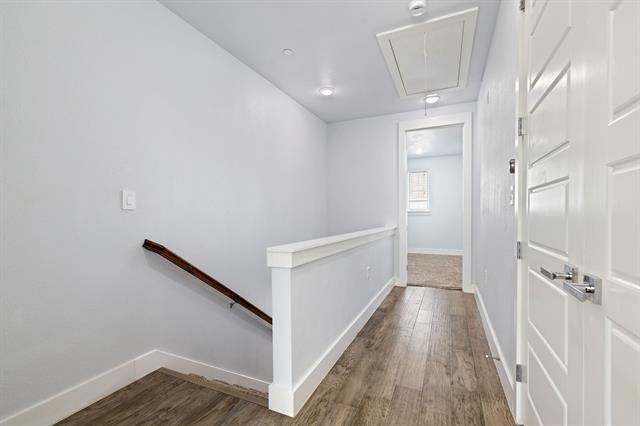 Building Photo - 203 S Village Way