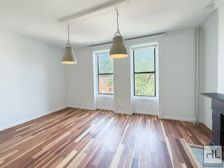 Primary Photo - Massive Fort Greene 3-Bed 1-Bath / In Unit...