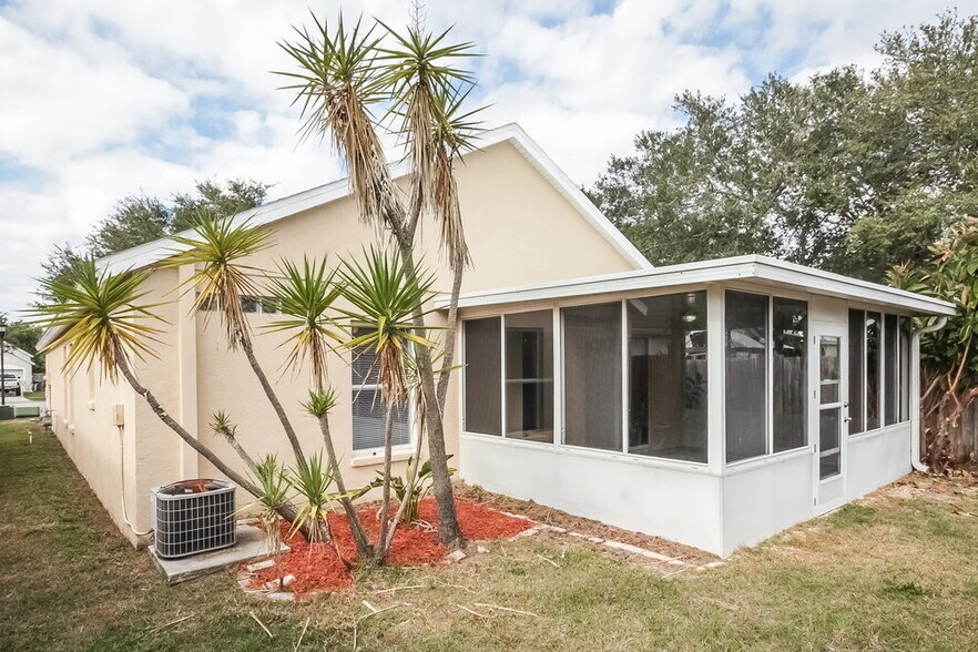 Building Photo - 11104 Robin Lake Ct