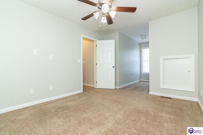 Building Photo - 134 Twin Lakes Dr