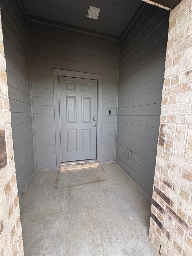 Building Photo - 668 Wyatt Wy