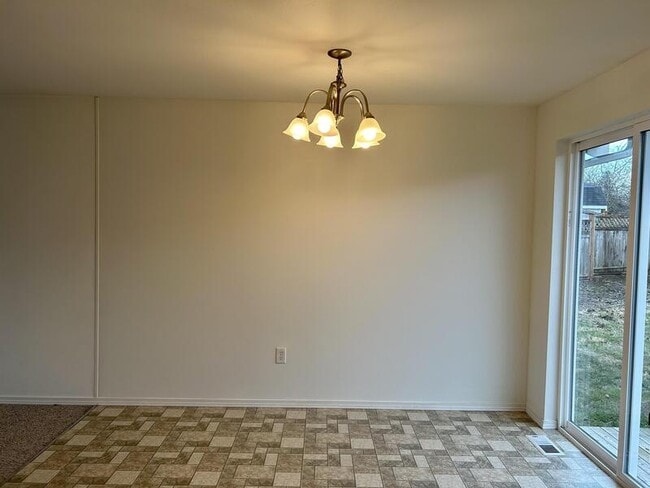 Building Photo - 6471 Portal Manor Dr