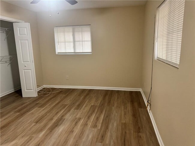 Building Photo - 2191 Beecher Cir SW