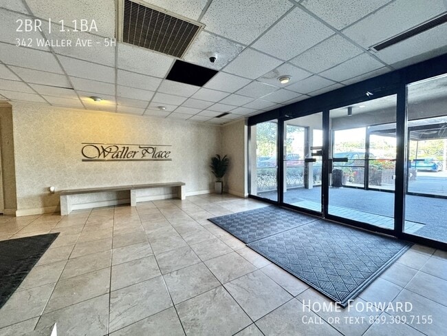 Building Photo - 342 Waller Ave