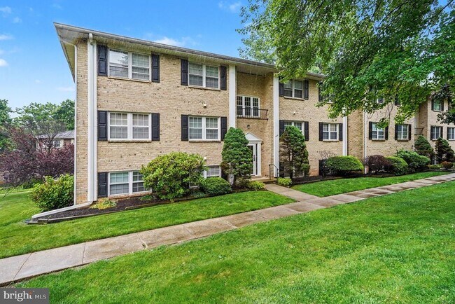 Building Photo - 208 Timber Trail