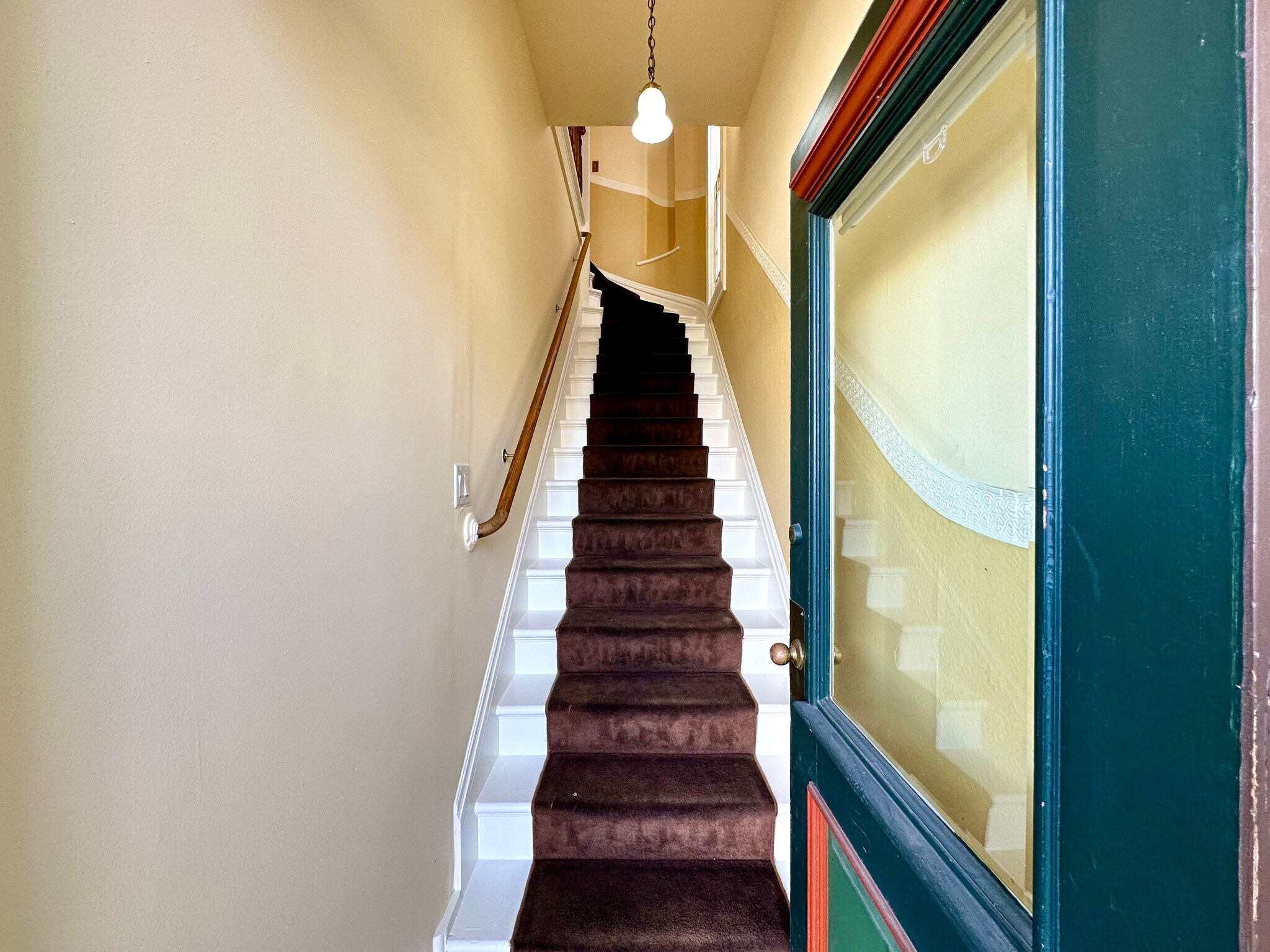 Building Photo - 817 Foothill Blvd