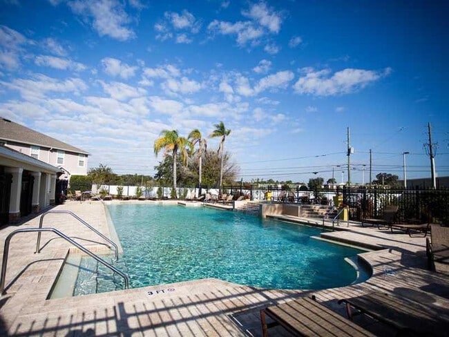 Building Photo - 3 bedroom, 2.5 bath, 2 car garage in a Qui...