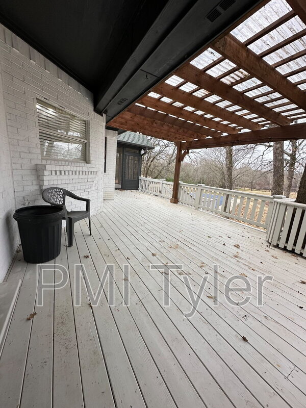 Building Photo - 239 Co Rd 3346