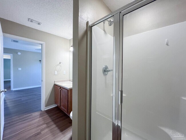 Building Photo - 5866 Chi Chi Cir
