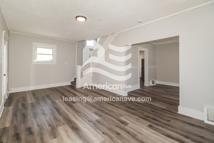 Building Photo - 619 W Cleveland Ave