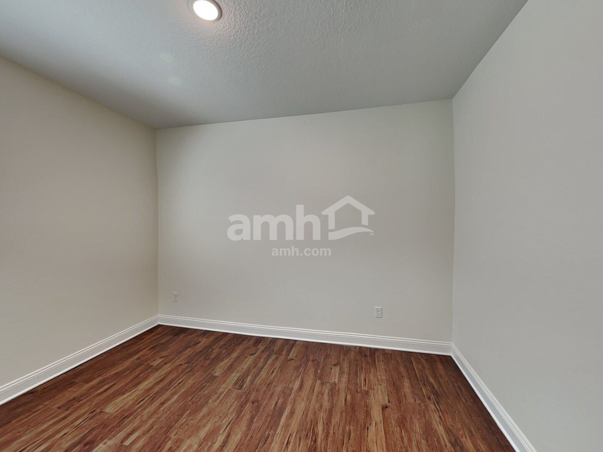 Building Photo - 33 Elcano Ln