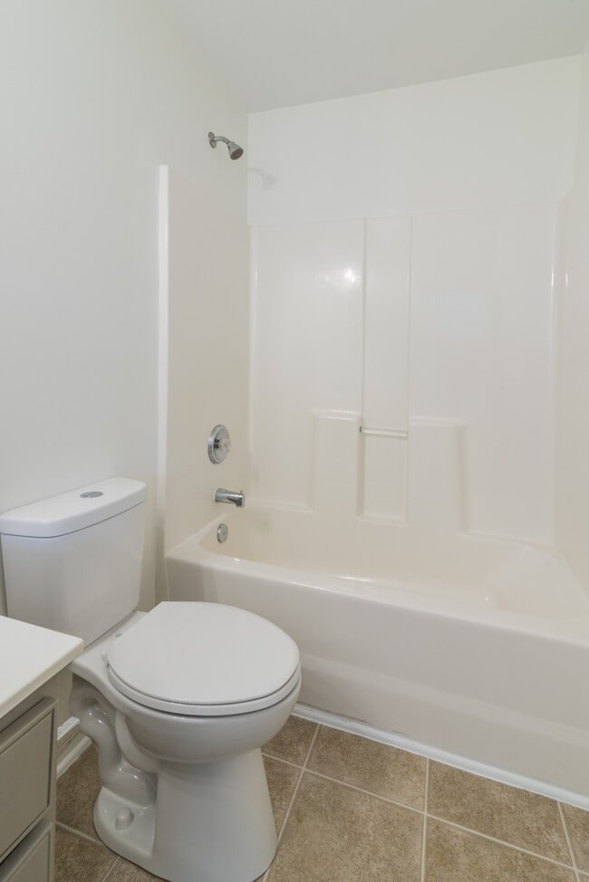 Building Photo - 18457 Streamline Ct