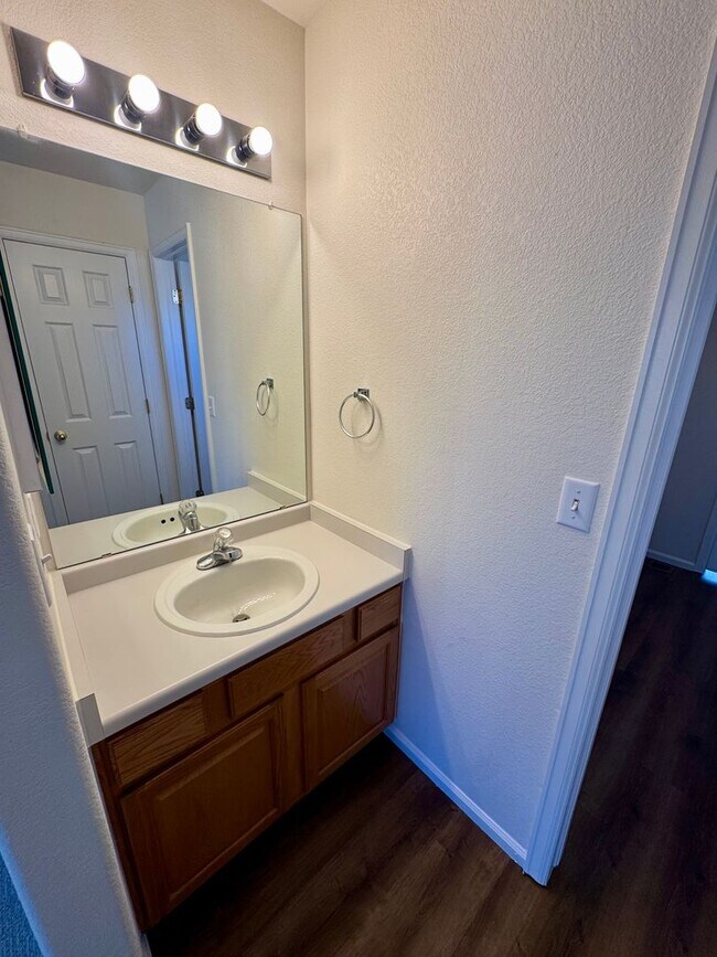 Building Photo - 4 Bed / 4 Bath Dream Home in the Hills at ...