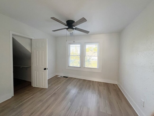 Building Photo - COMING SOON: Cozy 4-Bedroom Home in Kansas...