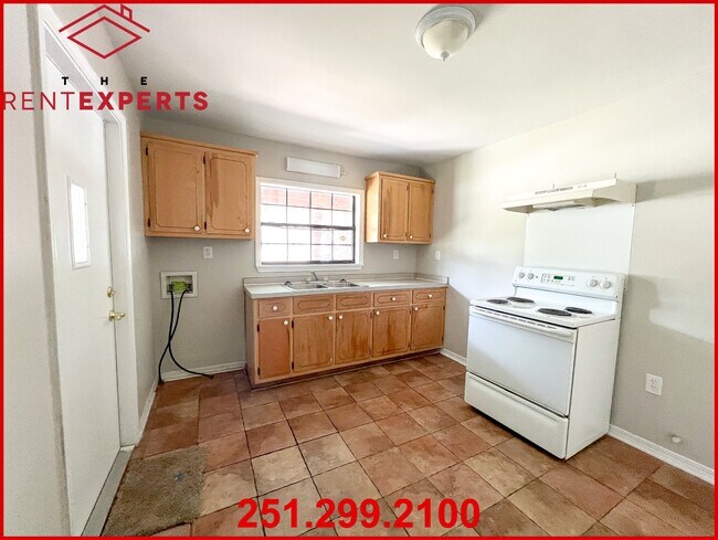 Building Photo - 3015 Farcott St