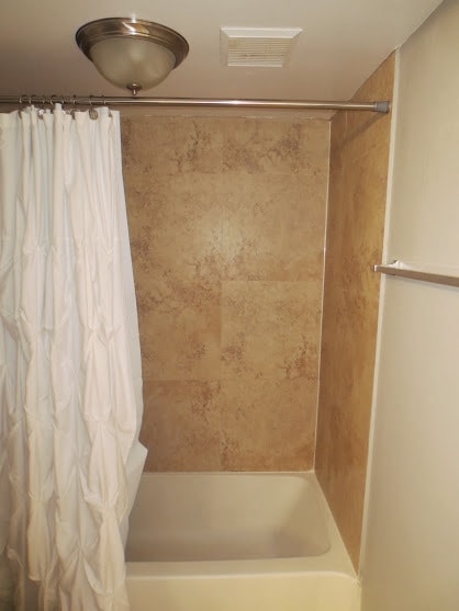 Building Photo - 2811 N Oakland Forest Dr