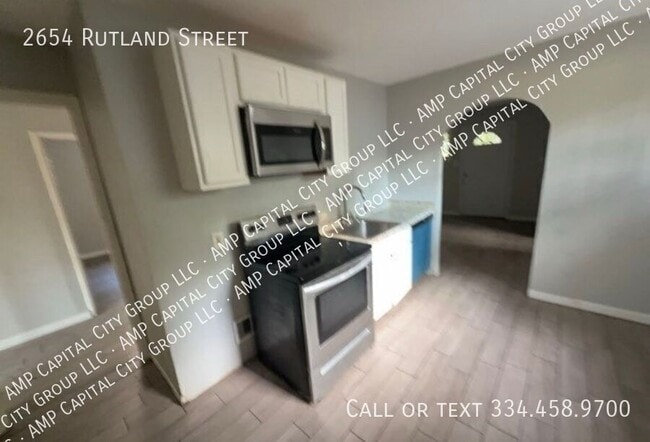 Building Photo - 2654 Rutland St