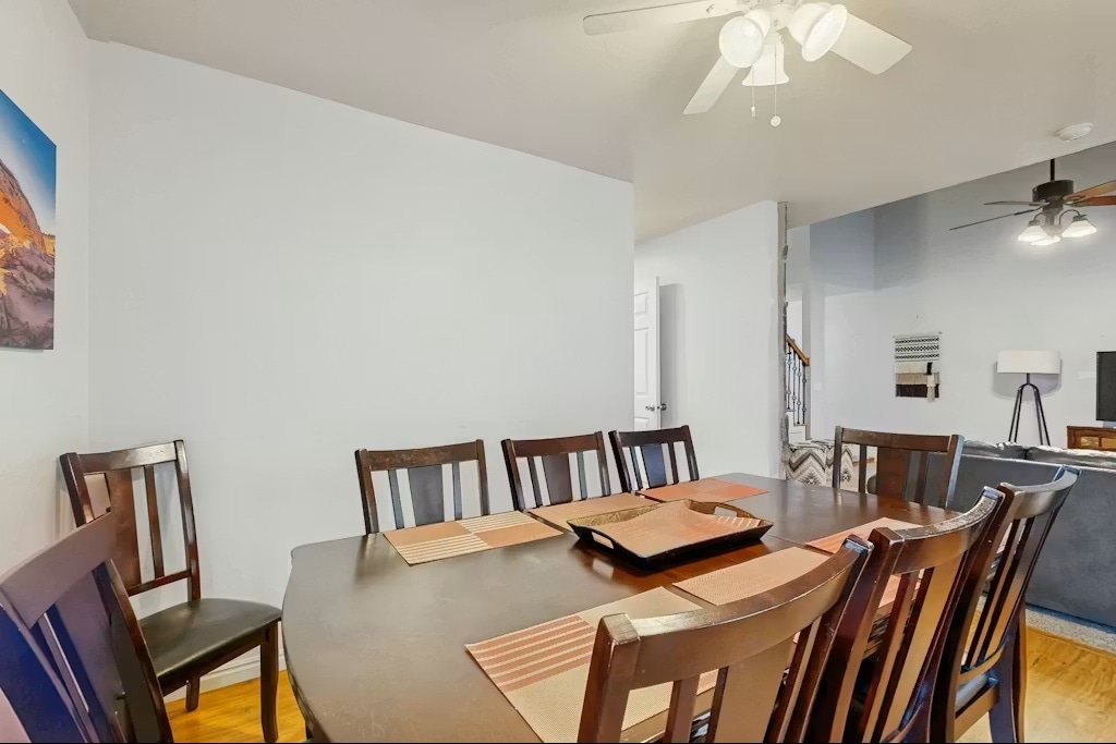 Building Photo - 8149 S Clover Spring Ln