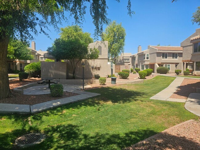 Building Photo - 2834 S Ext Rd