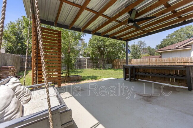Building Photo - 6931 Quail Branch