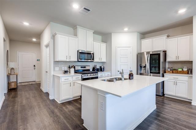 Building Photo - 816 Goldenrod Ln