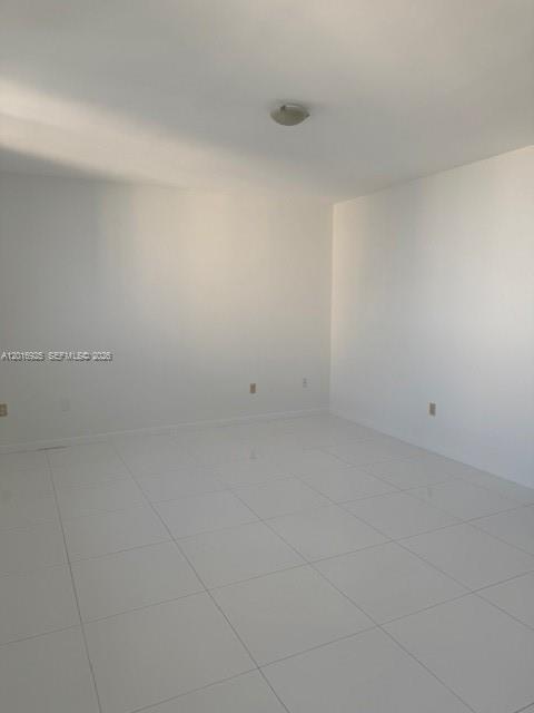Building Photo - 6422 Collins Ave