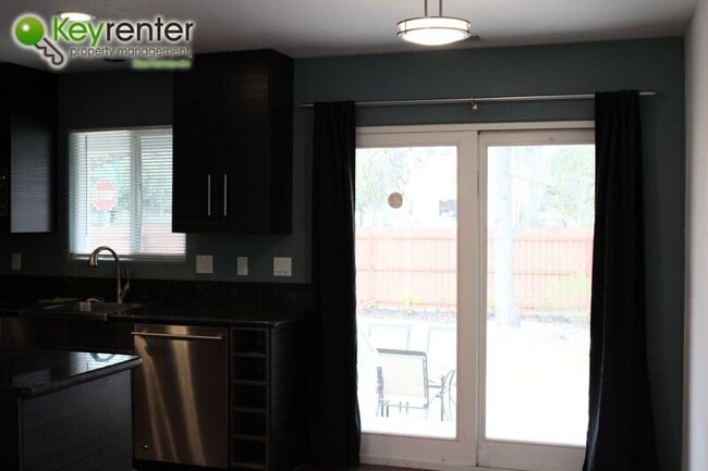 Building Photo - 6010 San Juan Ave