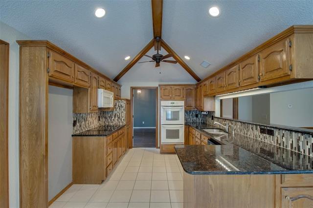 Building Photo - 1525 Tawakoni Ln