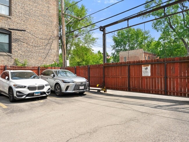 Building Photo - 4537 S Drexel Blvd