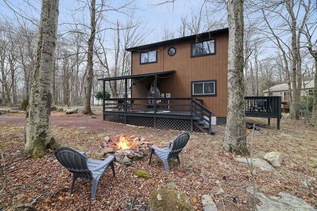Building Photo - 2946 Vera Ct