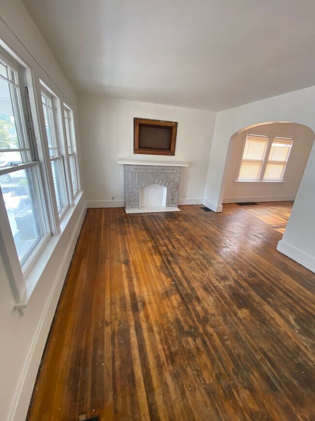 Building Photo - 511 Shirley Ave
