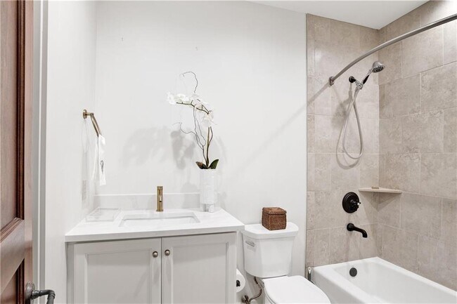 Building Photo - 18269 Colony Dr Dr