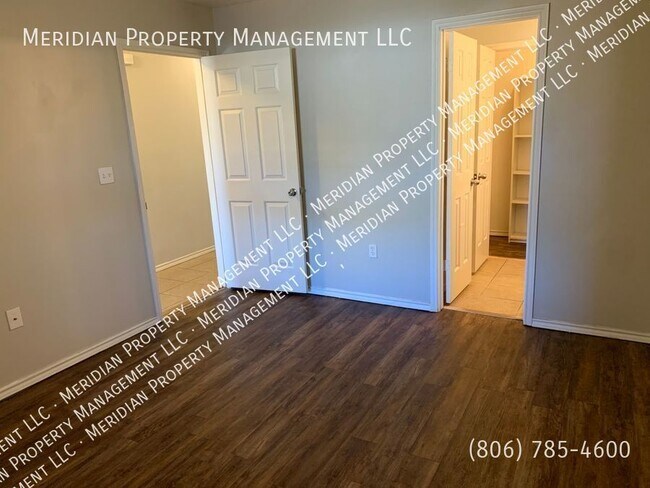 Building Photo - 305 North Chicago-