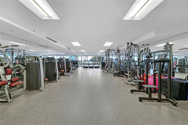 Building Photo - 9601 Collins Ave