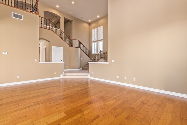 Building Photo - BEAUTIFUL QUEENSRIDGE HIGHLY UPGRADED HOME BY CHRISTOPHER HOMES