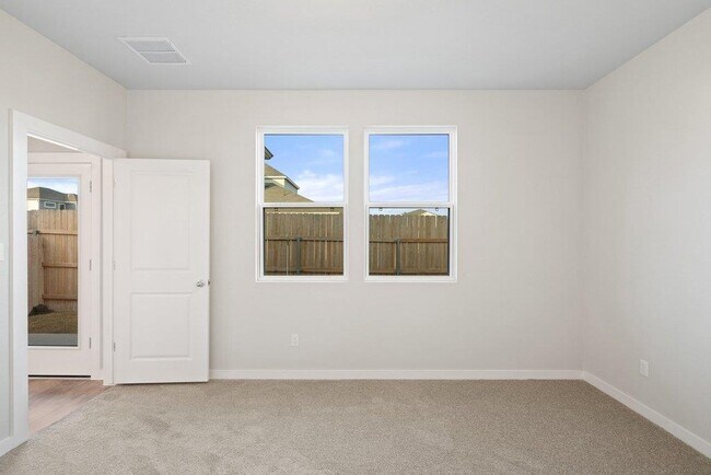 Building Photo - 2310 Castillo Dr