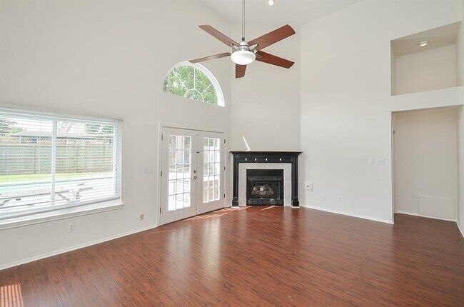 Building Photo - 12707 Sandri Ln