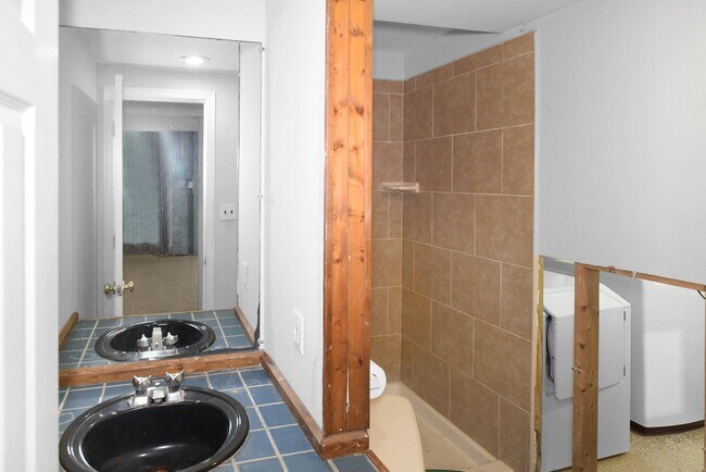 Building Photo - 149 Windcliff Rd