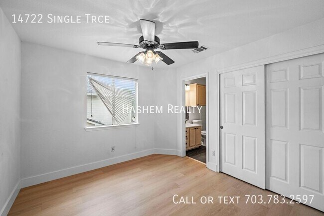 Building Photo - 14722 Single Trce