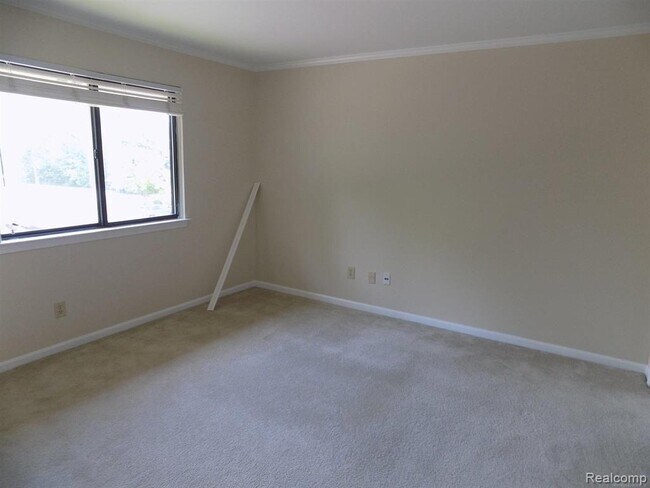 Building Photo - 11849 Sycamore Rd