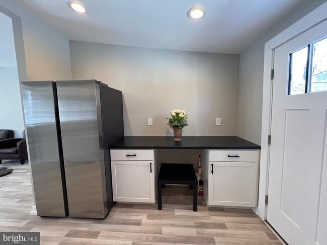 Building Photo - 33 Old US Hwy 1