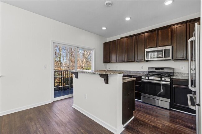 Building Photo - 1 Creekside Wy