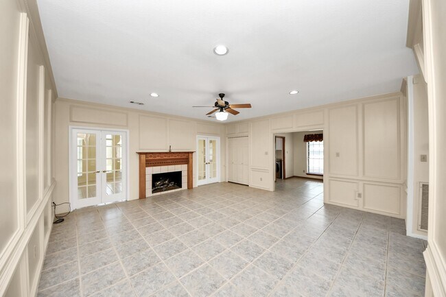 Building Photo - 10503 Great Plains Ln